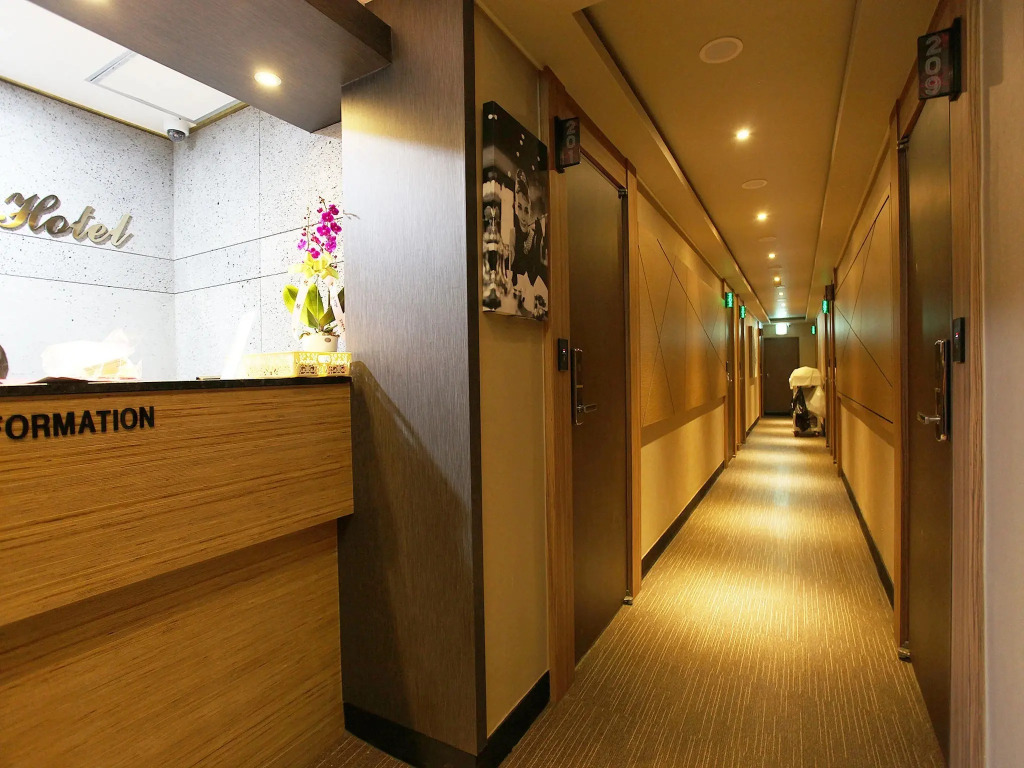 Free Hotel