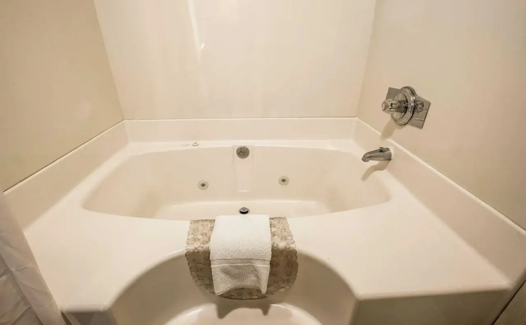 Quality Inn & Suites Mt Chalet