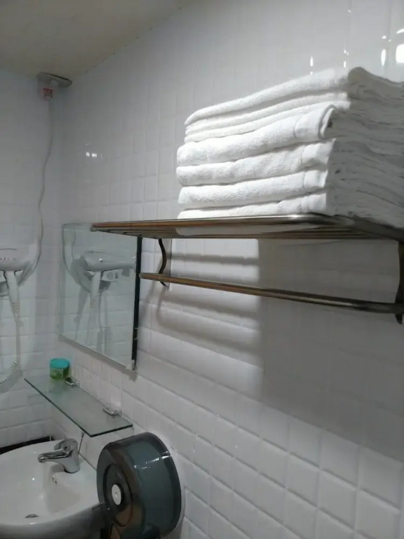 Han Yay Bay Hotel