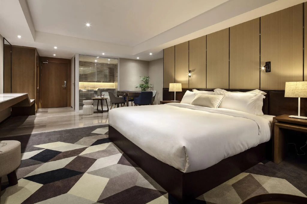 IU Hotel Chongqing Longtou Temple North Railway Station