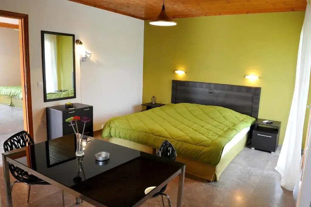 Anna Apartments