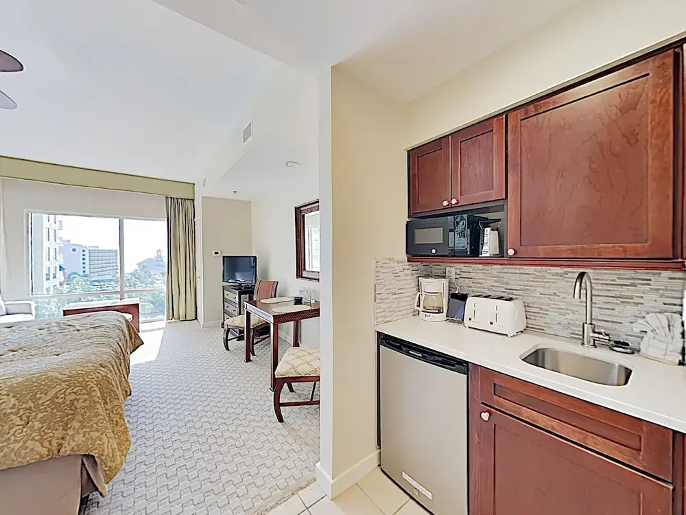 New Listing! Luxe Luau Suite on the Beach W/ Pools Condo