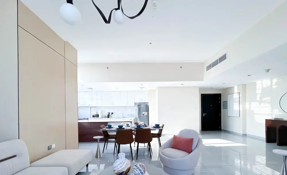 Stylish 1BR With Balcony City Views O2 Tower, JVC