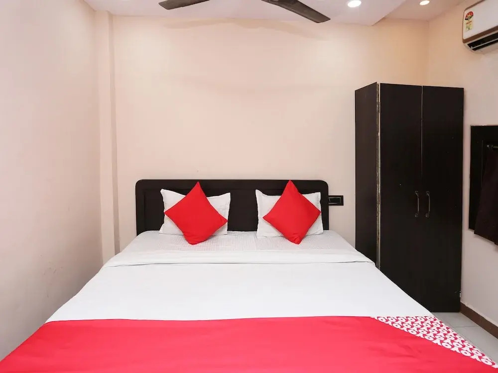 OYO 40079 The paradise Hotel