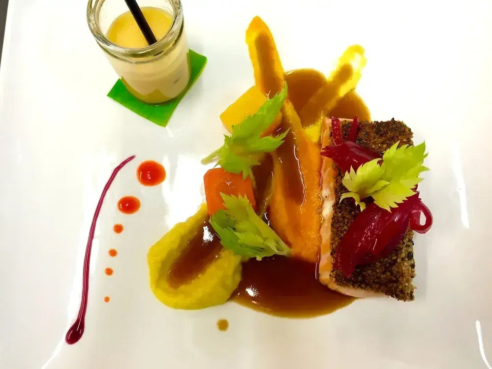 Logis Hotel Restaurant lOrée Des Bois