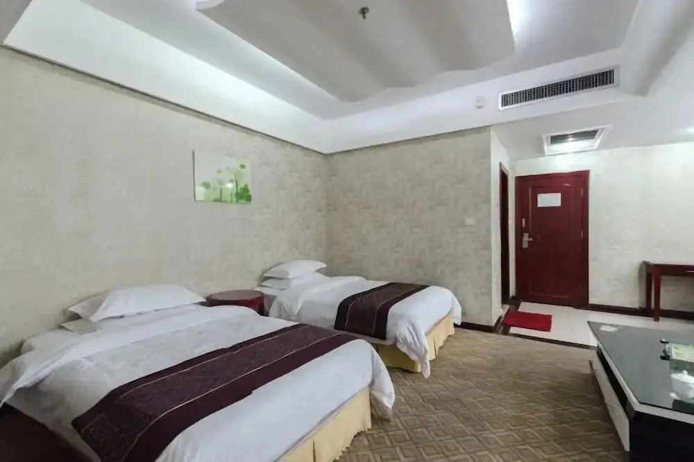 Zhushan Hotel