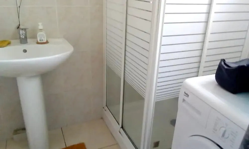 House With 3 Bedrooms in La Chaloupe St Leu, With Enclosed Garden and