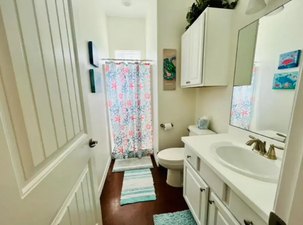 New 5Bed/3Bath Island Style Cottage Steps to Pool
