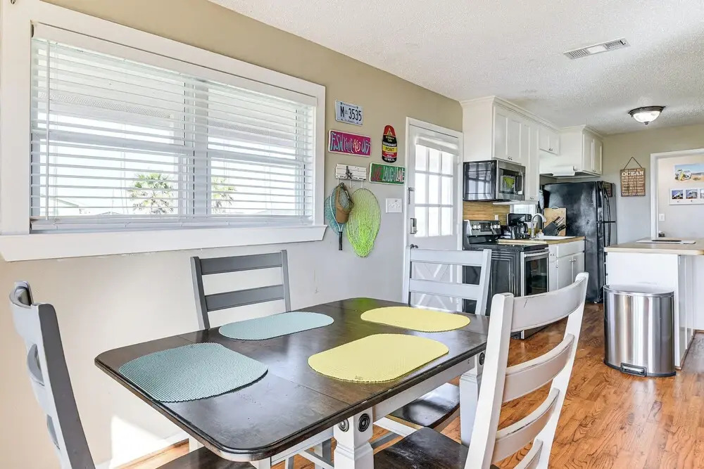 Walk to Beach: Galveston Home w/ Patio & Balcony!