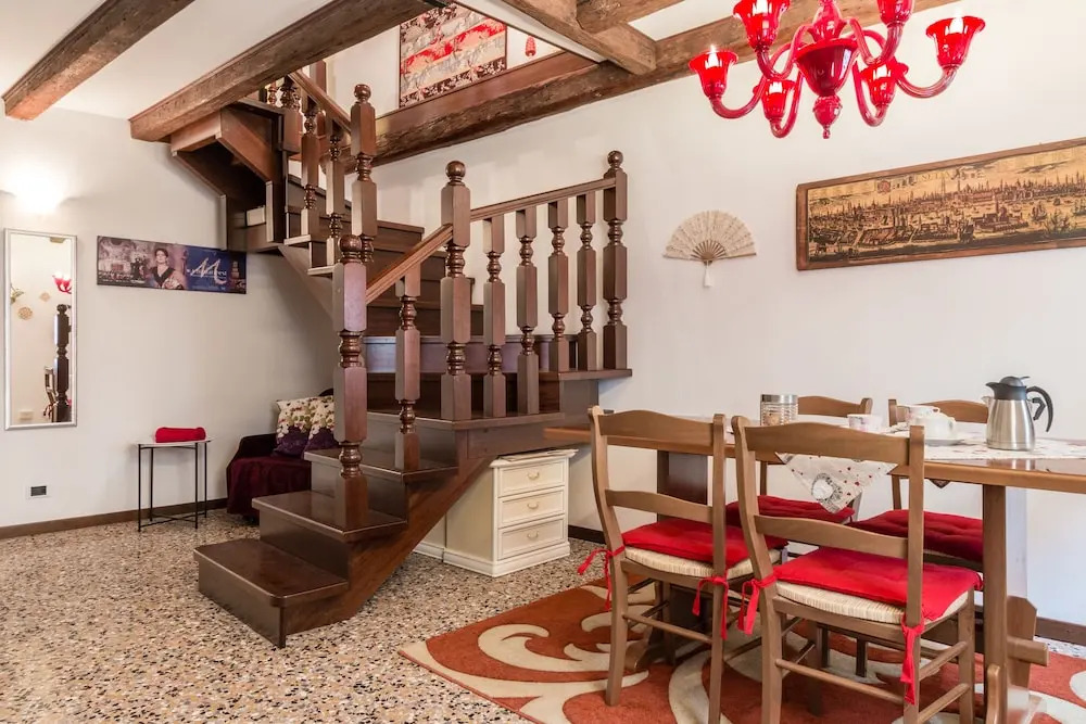 Vivaldi Apartment