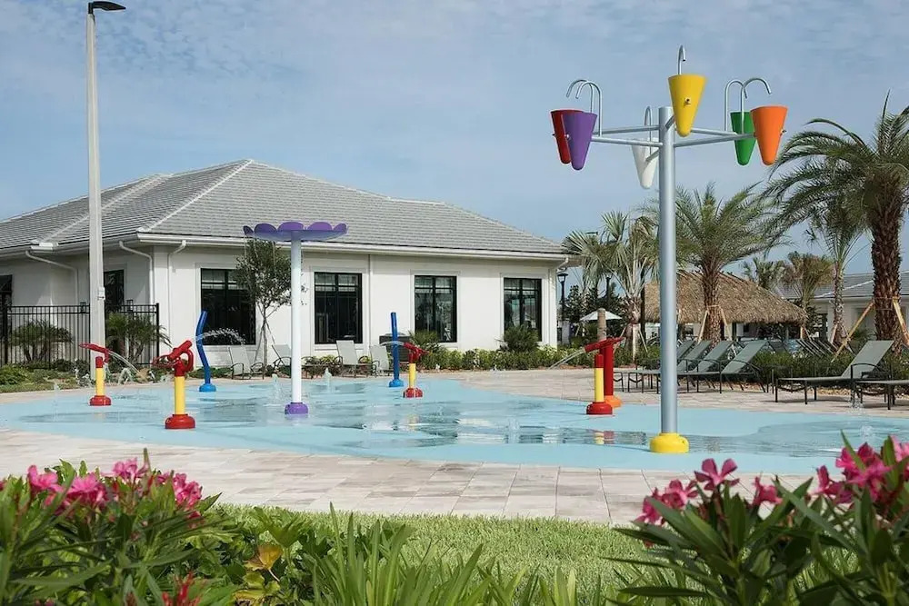 Best Location Property w Pool Located Very Close to Disney and Most Attractions