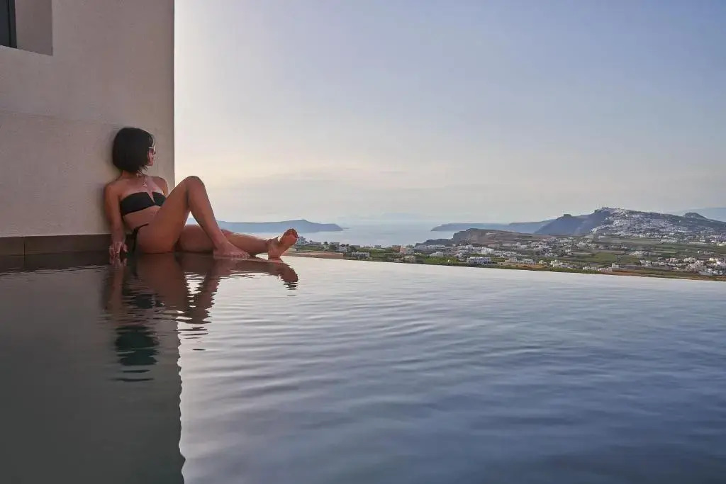 Apikia Santorini