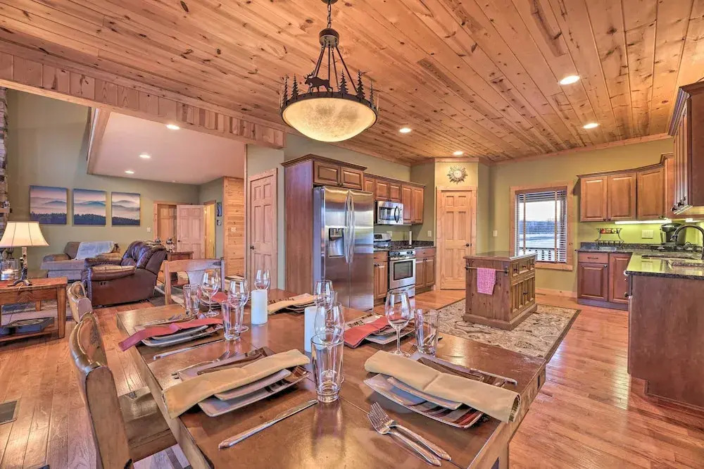 Spacious Slaty Fork Home ~ 12 Mi to Snowshoe