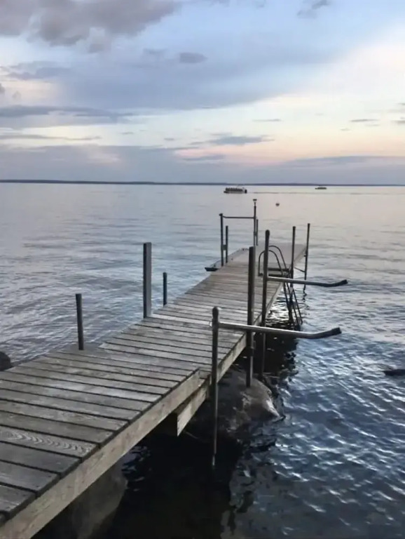 Dockside Retreat Limit 14 5 Bedroom Home