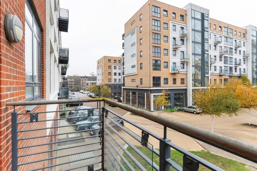 Beautiful 1 Bedroom Apartment in Shepherd's Bush