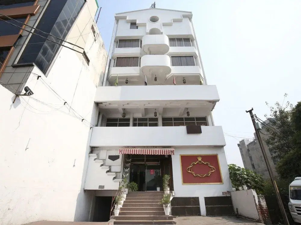 OYO 9985 Hotel Sekhon Grand