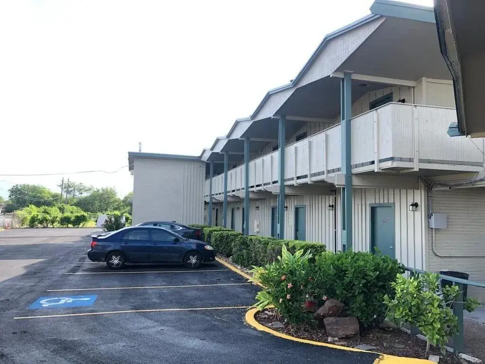 Safari Inn Motel