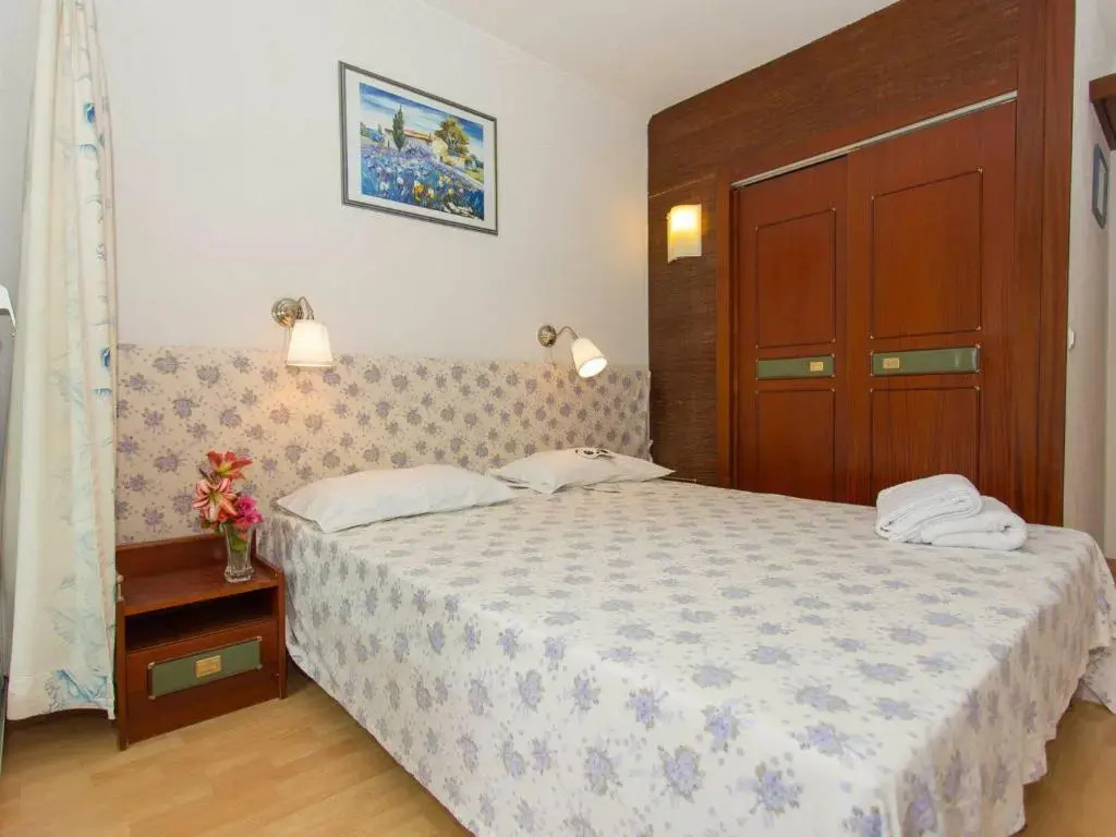 Appartement Menton, 2 pièces, 4 personnes - FR-1-196-231