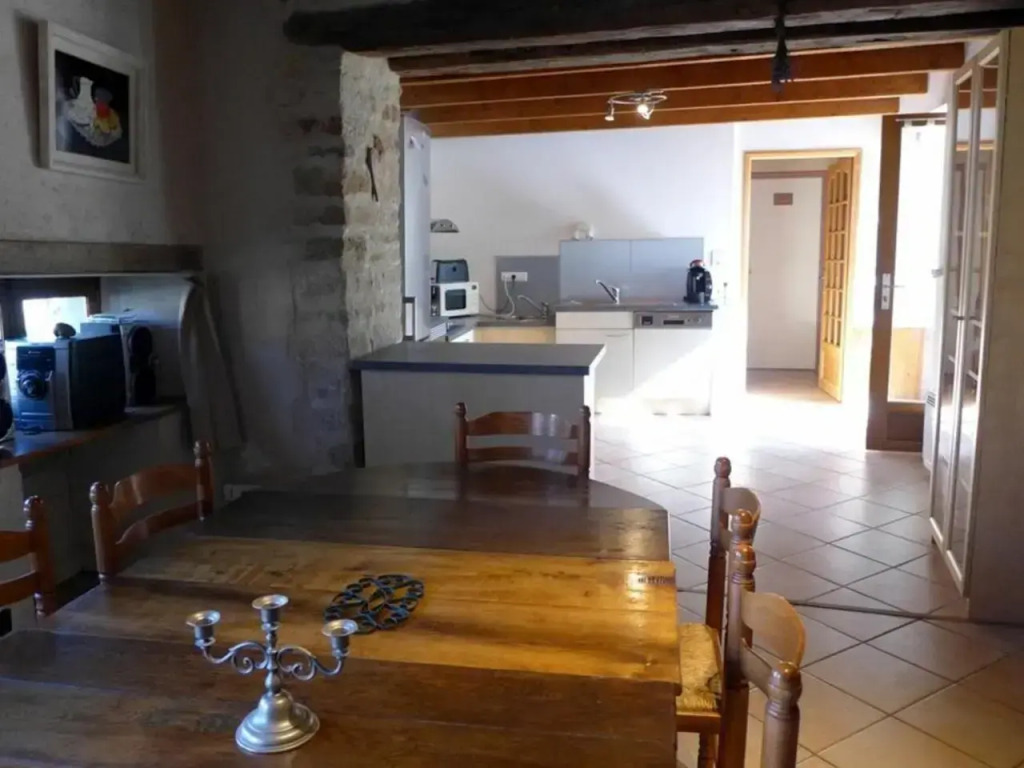 Ancienne Ferme Restaurée Écologique avec Confort Moderne et Table de Ping-Pong - FR-1-611-51