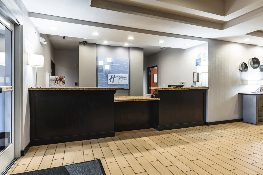 Holiday Inn Express & Suites Ironton by IHG