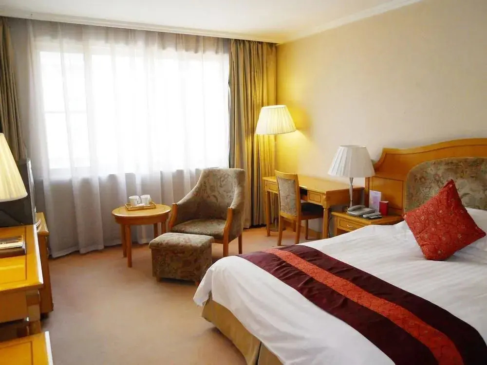 Juna liangxi hotel