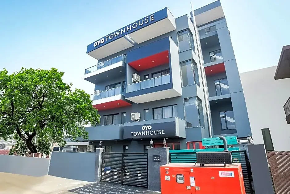 FabHotel Comfort Residency I - Nr Artemis Hospital Gurgaon