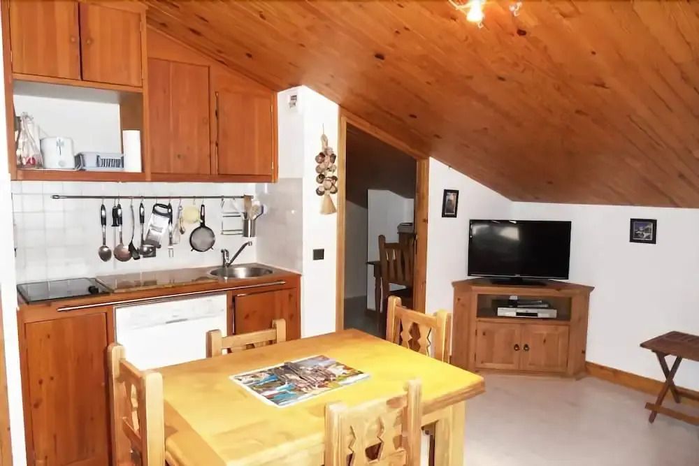 Belle Plagne Two-roomed for 4 People, Located in the Resort Center Cs1410