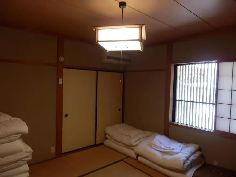 Yuwaku Guesthouse - Hostel