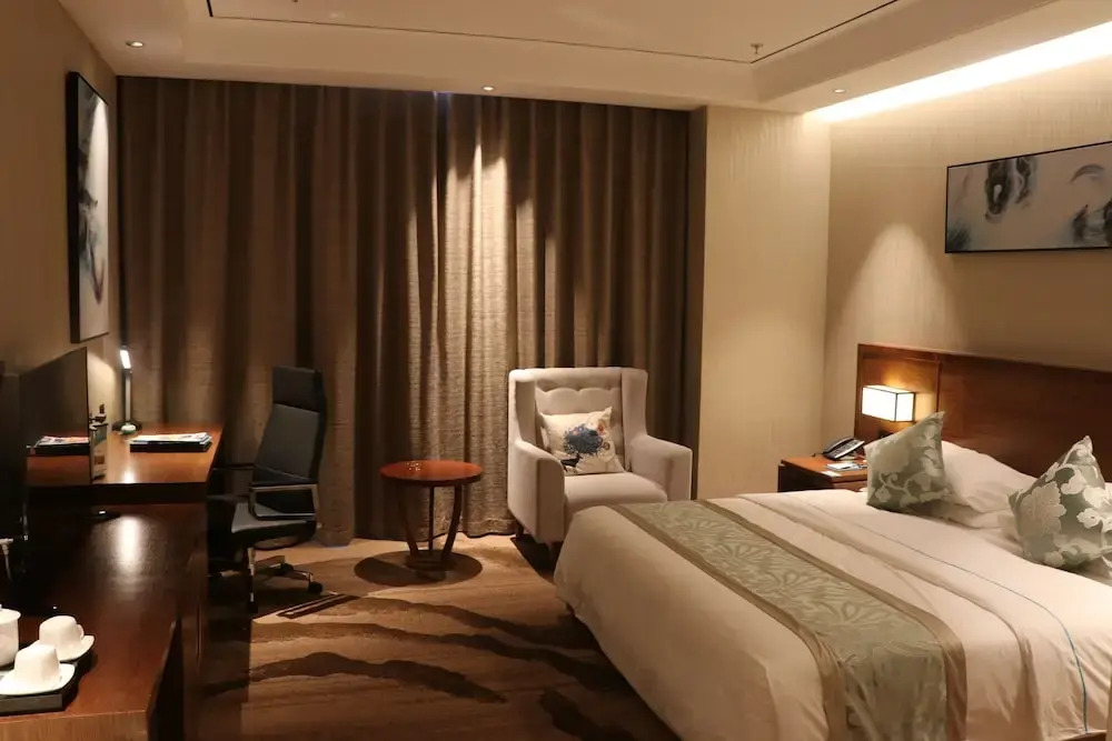 Yantai Dexin International Hotel