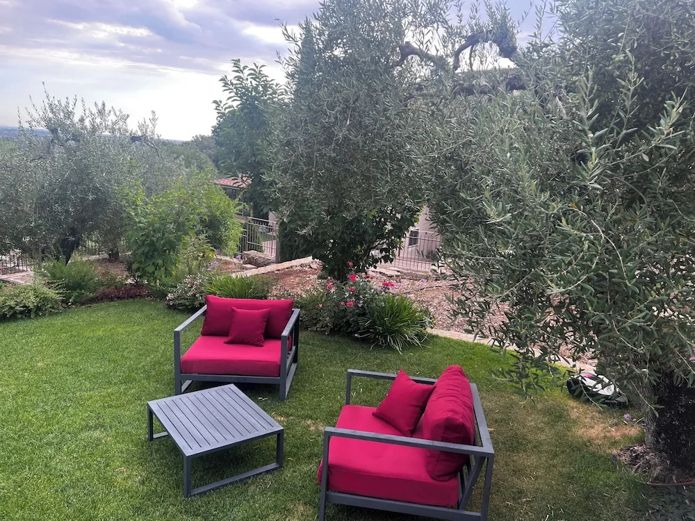 La Dependance Luxury Bed and Breakfast