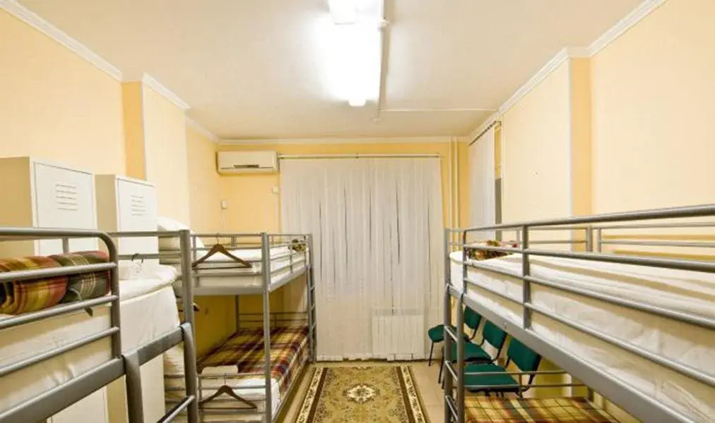 100 Friends Hostel