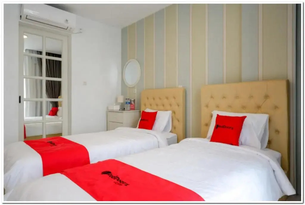 RedDoorz Plus @ Madukoro Raya Semarang