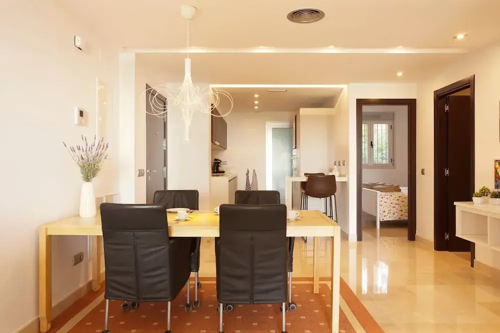 Snug apartment with garden