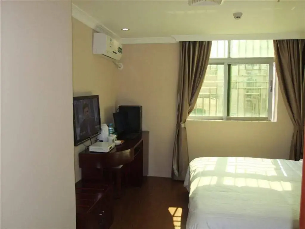 Greentree Inn Longcheng Square Shell Hotel