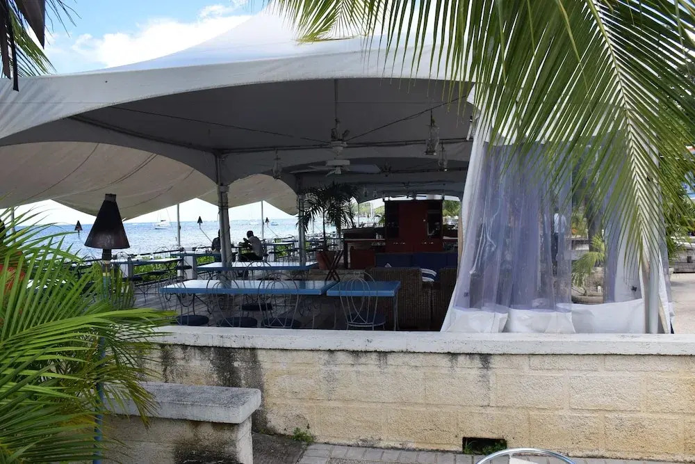 Golden View Hotel Resort