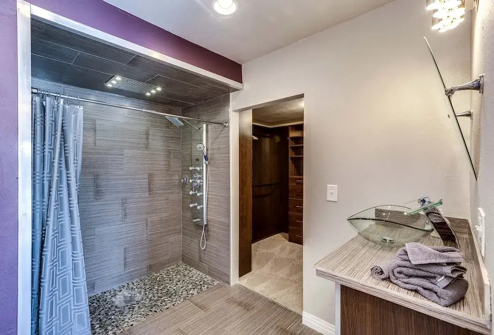 Poolside Living 4 Bedroom Home by Redawning