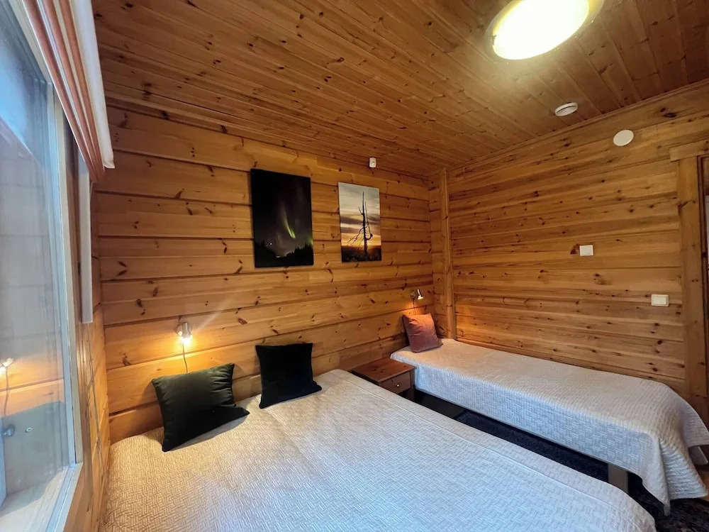 Charming Lapland Villa with Mountain Views, Private Sauna and Outdoor hottub