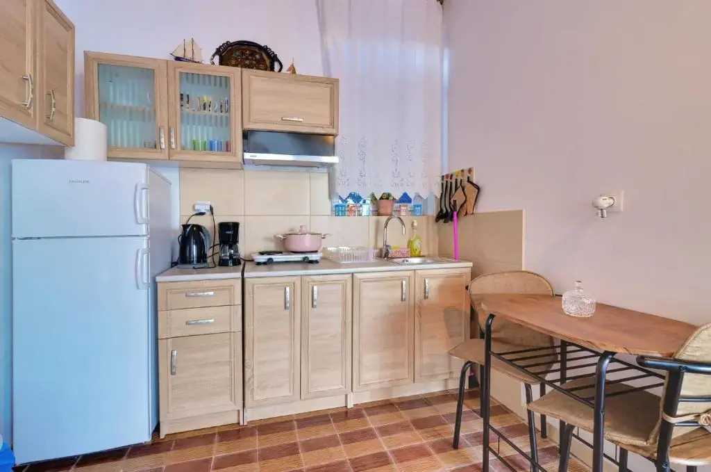 Persephone - Newly Renovated Cycladic Studio