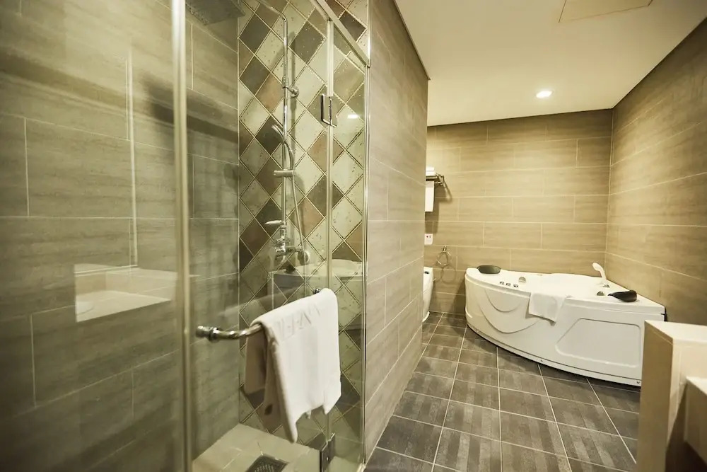 Queen Vell Hotel & Wedding