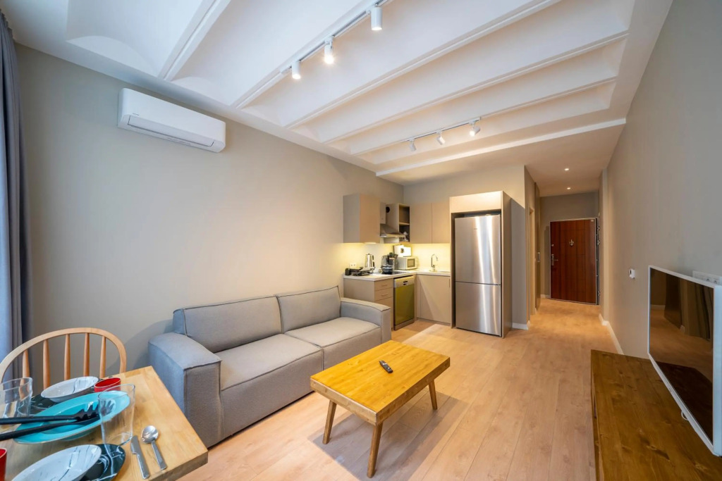 Historic 1 Bedroom Galata Apt-Heart of Istanbul Kuledibi 2