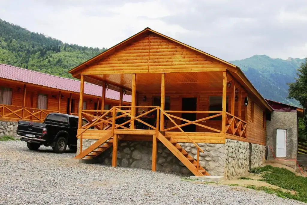 Ushba Hill Panoramic Lodge Becho