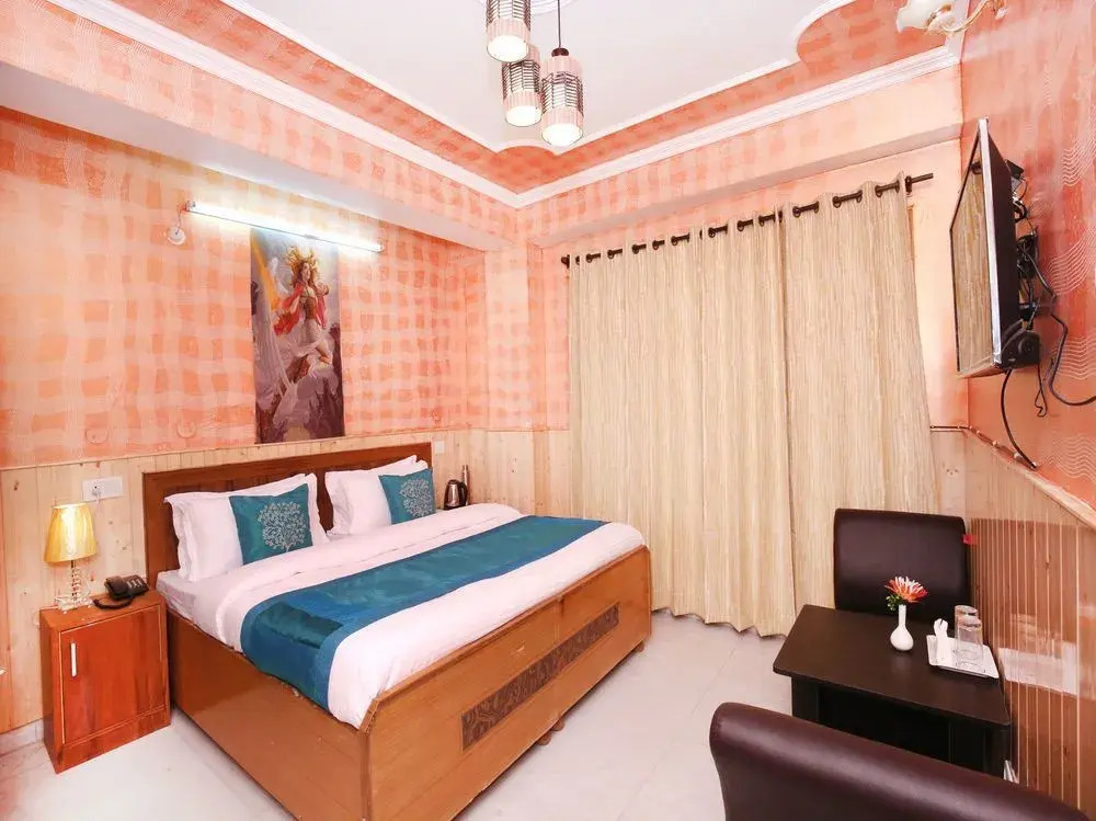 Oyo 10411 Home Studio Panthaghati
