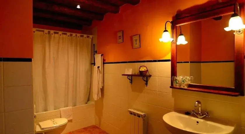 Caserón De La Fuente