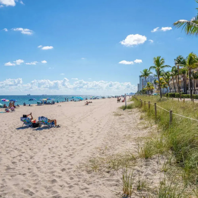 Kasa Laguna 5BD 2BA With Pool Putting Green, Fort Lauderdale