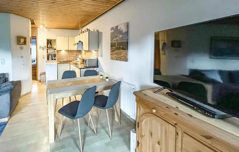 Nice Apartment in Friedrichskoog Spitze With 2 Bedrooms and Wifi