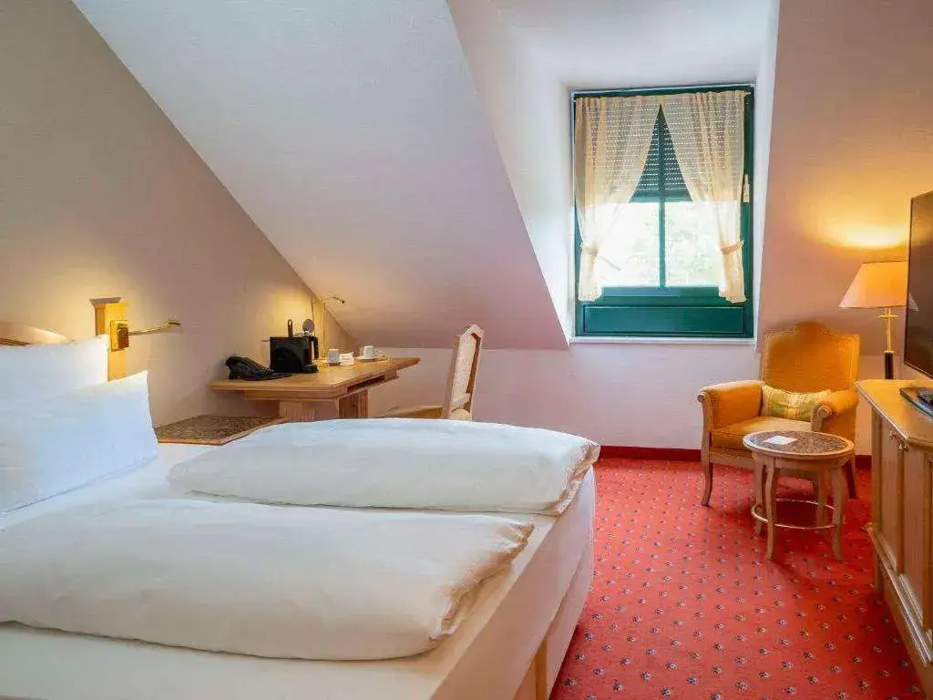 Atomis Hotel Munich Airport by Mercure