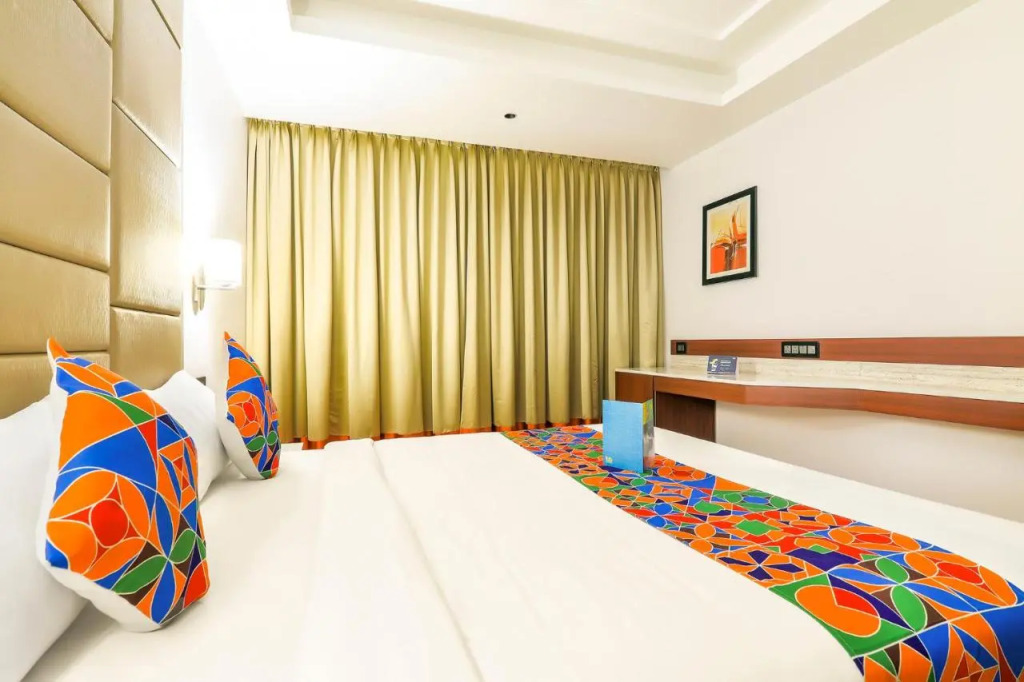 FabHotel High Rise Suites - Nr Marathahalli Bridge