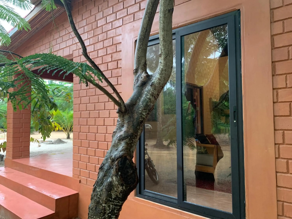 Natura luxury red house