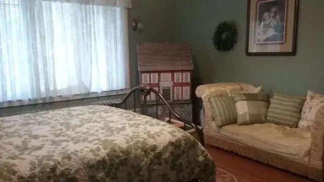 Hanover House Bed and Breakfast