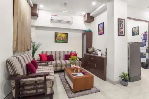 Entire World Class Apartment near Metro Station